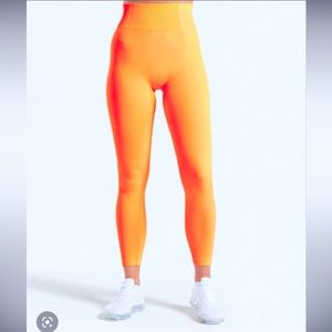 Bright PINK color XS